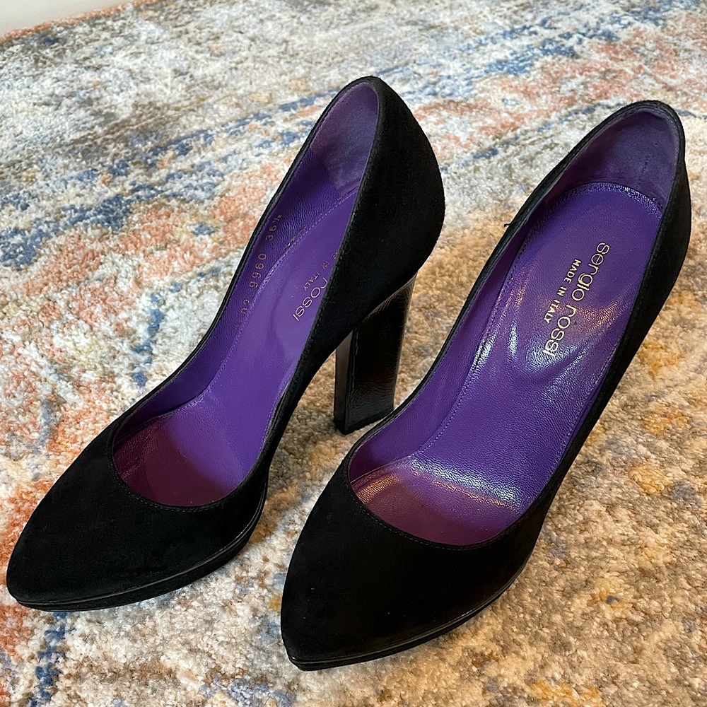 SERGIO ROSSI: Black Suede Pumps. Size 36.5.